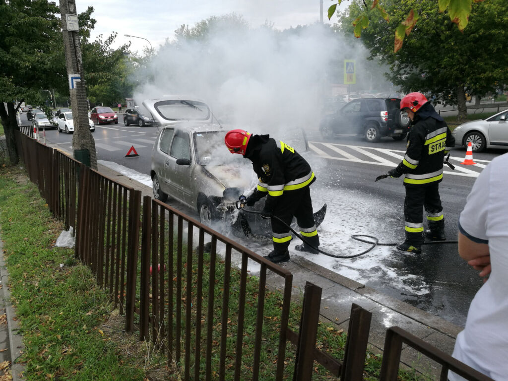 Pożar samochodu na Conrada Bielany